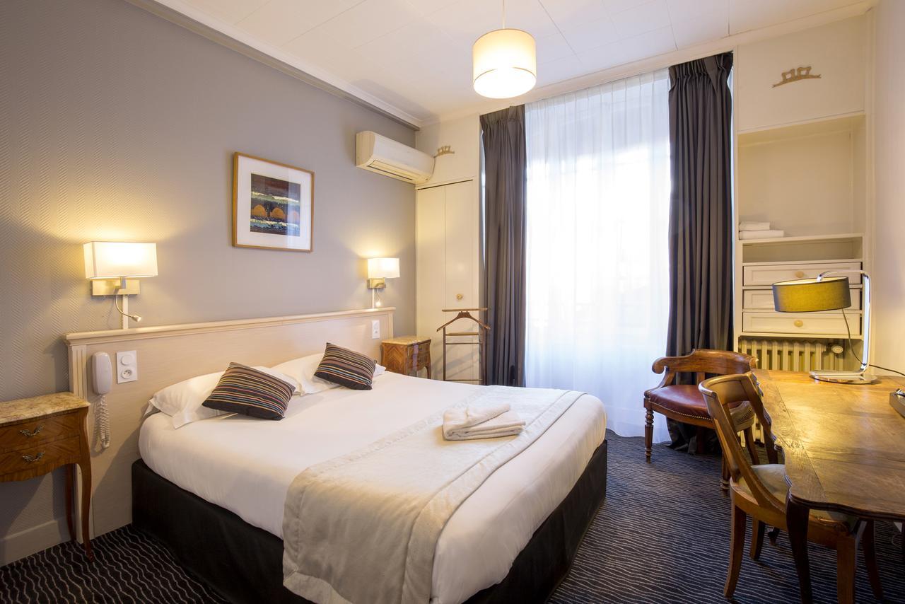 Hotel Raymond 4 Toulouse Room photo